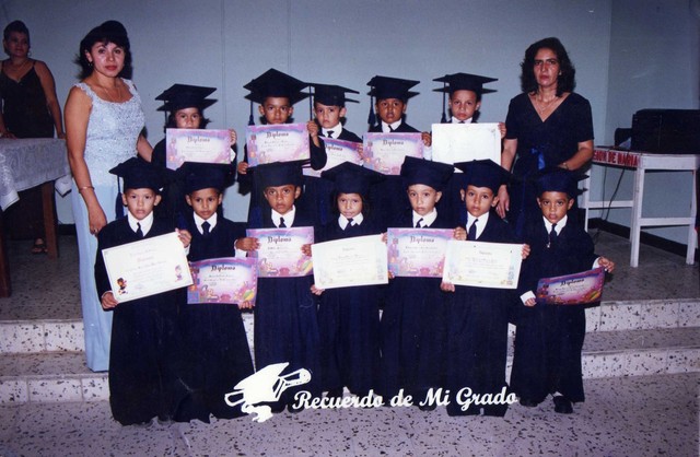 GRADUACION PRIMERO Kevin Romero