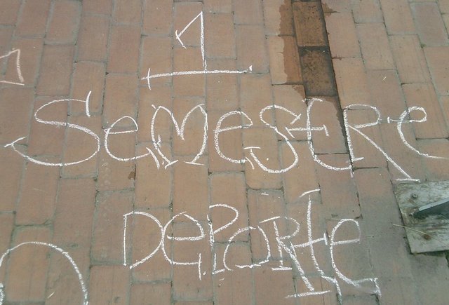 ESTUDIOS UNIVERSITARIOS.