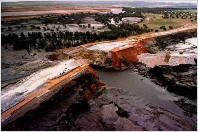 EL ACCIDENTE DE AZNALCOLLAR ESPAÑA