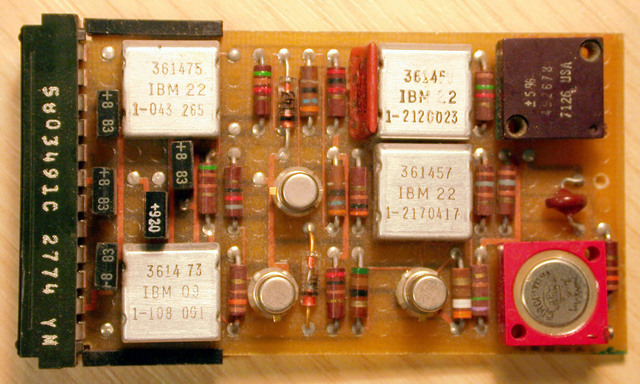 COMPUTADORAS MÁS PEQUEÑAS