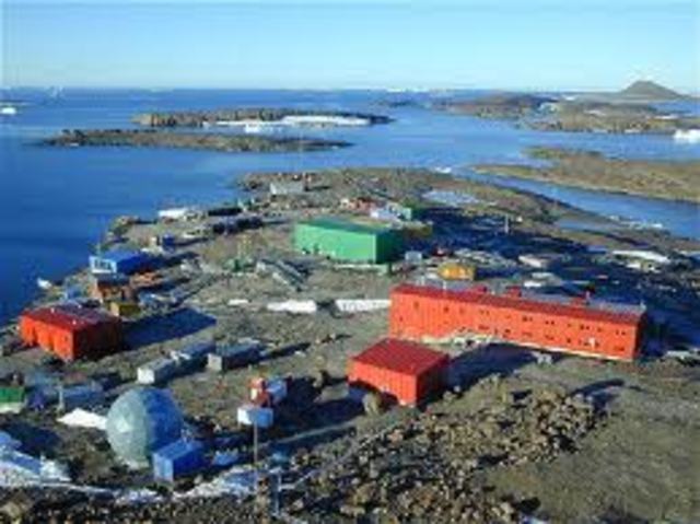 Australia establishes Mawson Station