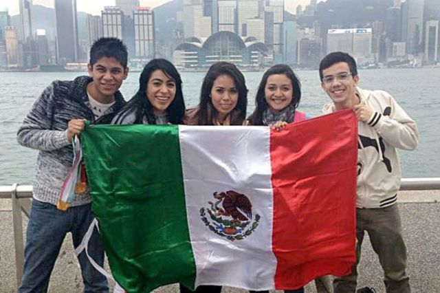 estudiante realiza movilidad  academica a mexico