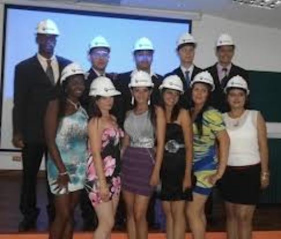 Aprobacion y numero de estudiantes en la carrera