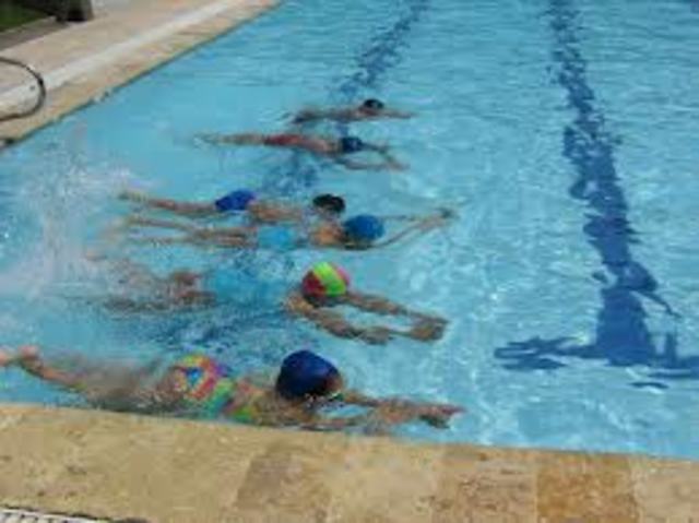 ESCUELA DE NATACION.