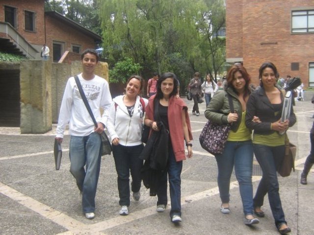 Faranduleando por la universidad