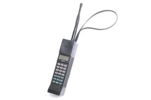 Nokia's first Mobile Phone - Mobira Cityman 900