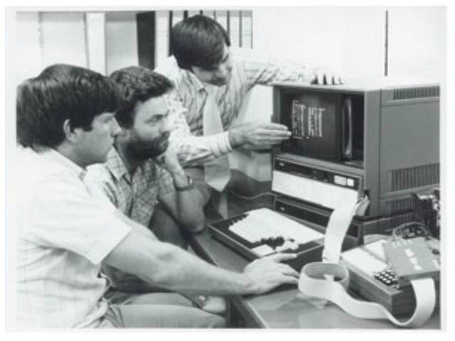 Nacimiento del InterNetworkingWorking Group