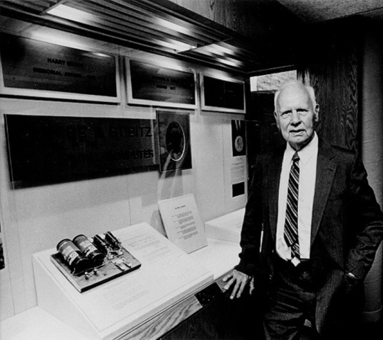 Джордж Штибиц