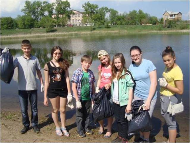 По инициативе "ЮНЕСКО"  в мае месяце 2013 года объявлена Всероссийская акция "Чистые берега".
