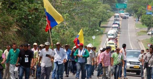 Ciudad triste, con cacerolazo