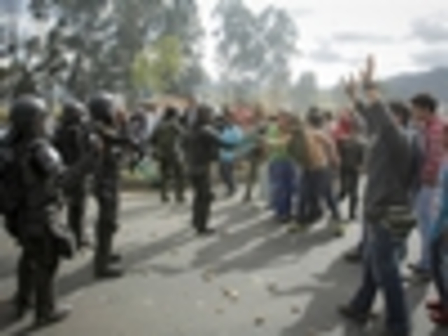 siguen los conflictos con el ESMAD