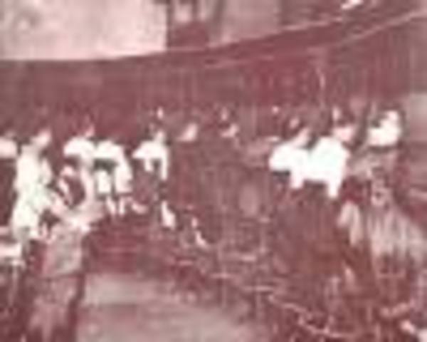 LA PRIMERA CENTRAL TELEFONICA