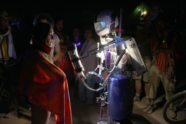 La ciencia y la sociedad del siglo XXI: procesos de humanización vs deshumanización