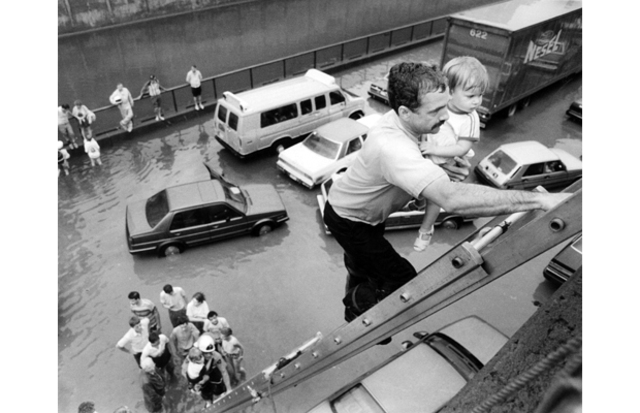 Montréal Hit by Flood