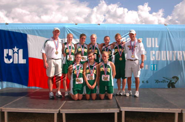 Yo corí en una carera del estado y recivi tecer lugar.