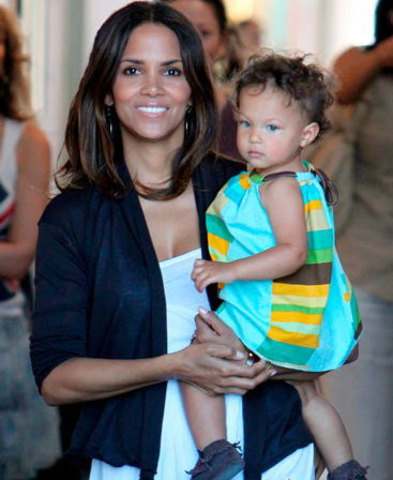 Halle Berry By Haley K Timeline Timetoast Timelines