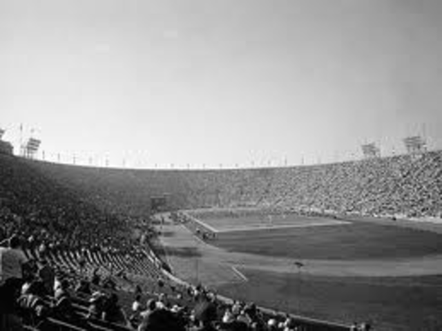 The First Super Bowl between the Green Bay Packers and the Kansas City Chiefs