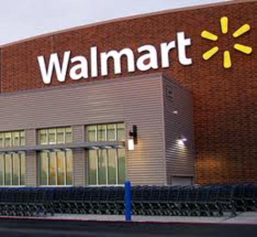 first U.S. supermarket opens