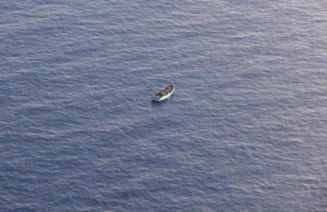 Hundreds of migrants rescued