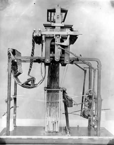 Jacquards Loom