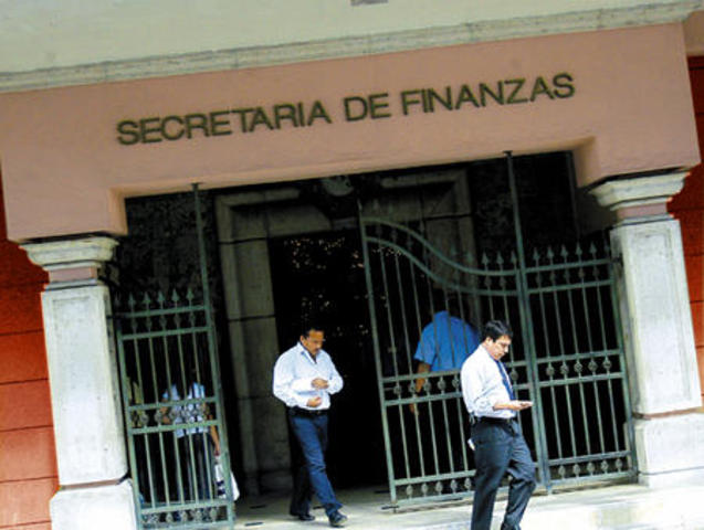 Casi 6,000 millones de dólares