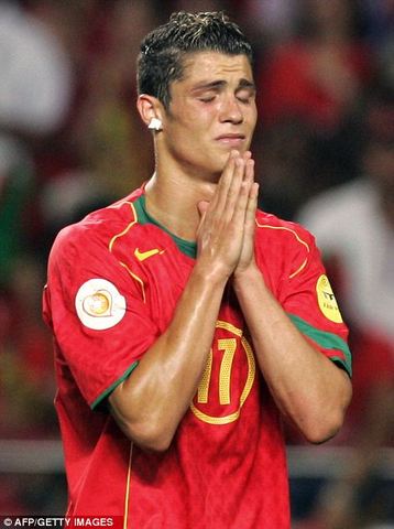 Cristiano Ronaldo plays in the Euro 2004 Final and loses.