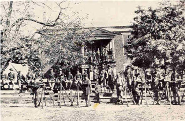 The war ends at appomattox court house