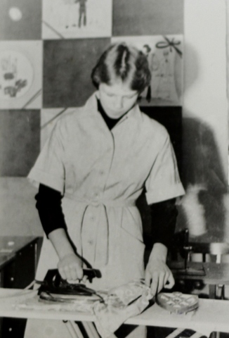 Занятие кружка "Кройка и шитье"