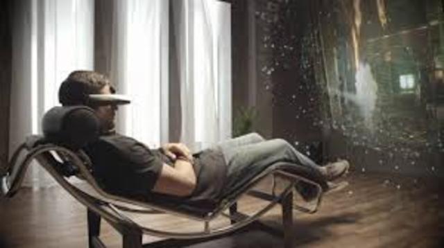 aparece un software de formato de archivo estándar para visualizar modelos 3D en la web llamado Virtual Reality Modeling Language