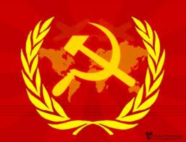 El Partido Socialista Obrero se convierte en el Partido Comunista