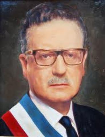 Salvador Allende Gossens gana las elecciones presidenciales.
