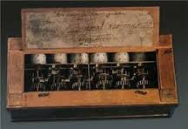 PRIMERA CREACION ANTE LA SOCIEDAD