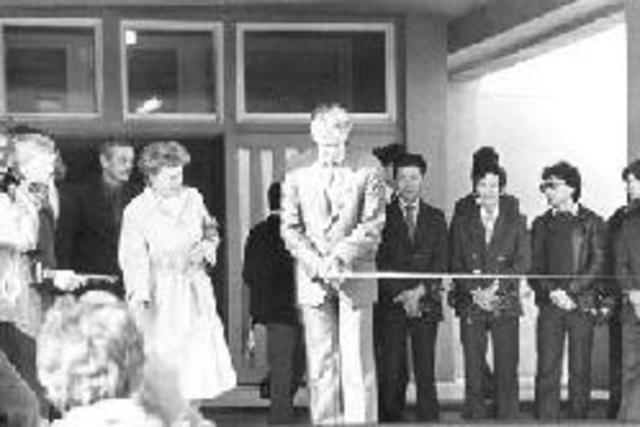 avati Tallinna 60. Keskkool (praegu Tallinna Kuristiku Gümnaasium).