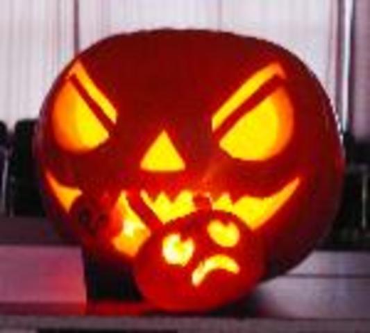 Alguse sai iga-aastane Halloweeni traditsioon - kõrvitsate lõikamine.