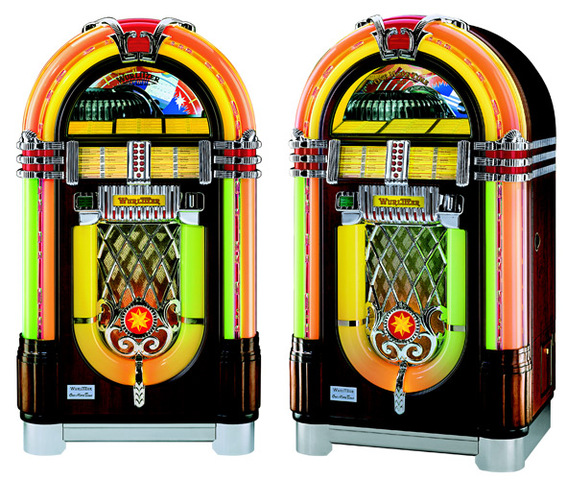 Robert Hope-Jones invented the Wurlitzer jukebox.