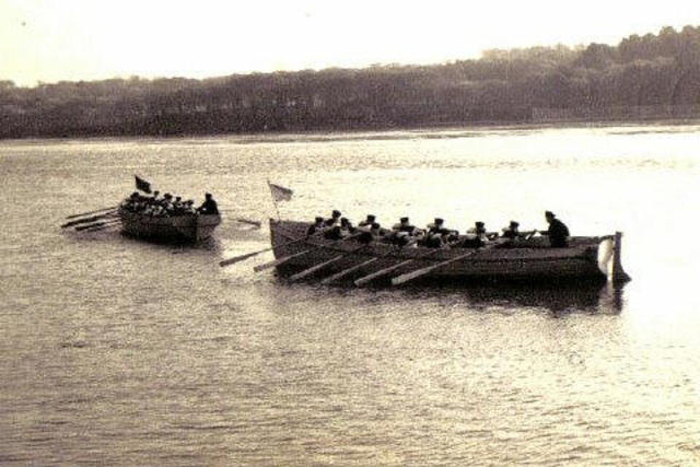 Early Rowing for Women