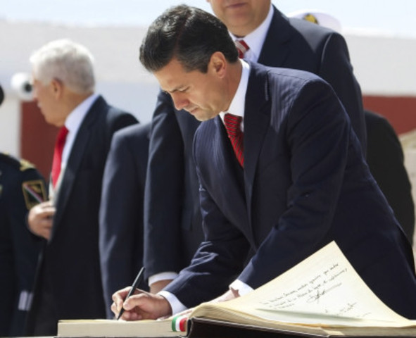 EPN promulga leyes de reforma educativa