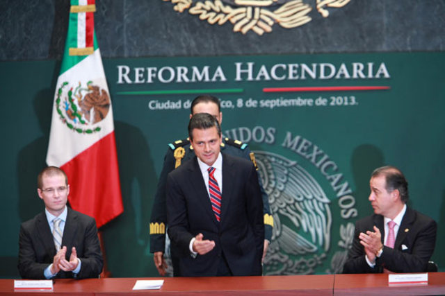 Presenta Peña Nieto iniciativa de reforma fiscal
