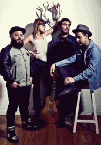 Hello seahorse en Black Box