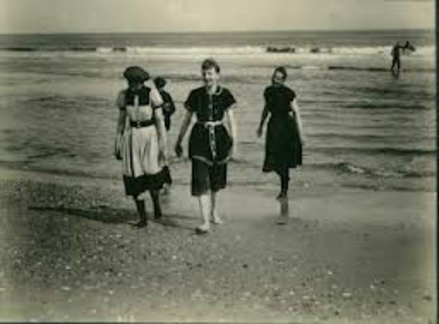 Primer traje de baño.