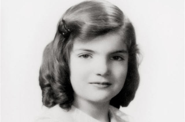 Jacqueline Lee Bouvier is born.