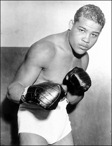 Boxer Joe Louis knocks out Max Schmeling