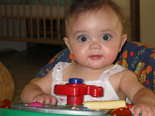 Phoebe masters the art of loooking weird