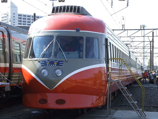 Romancar 3000 Launched in Tokyo
