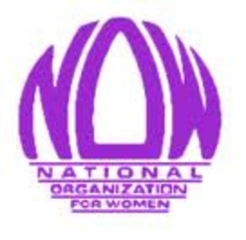 Betty Friedan funda la Organización Nacional para las Mujeres, para impulsar el acceso de las mujeres a puestos públicos.