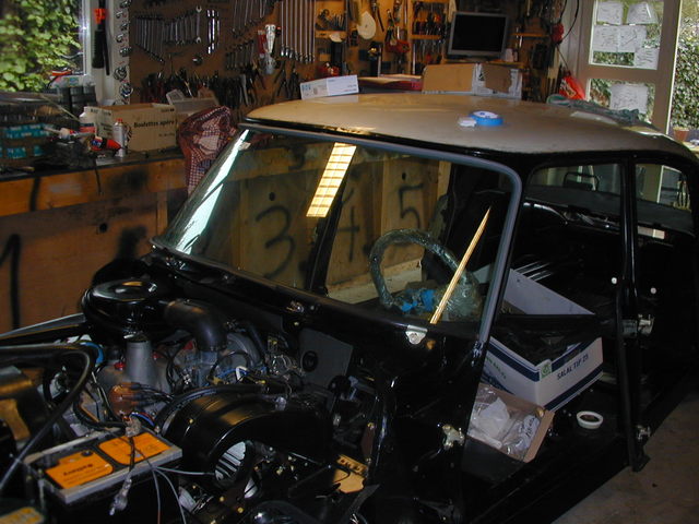 Montage motor in chassis (het huwelijk)