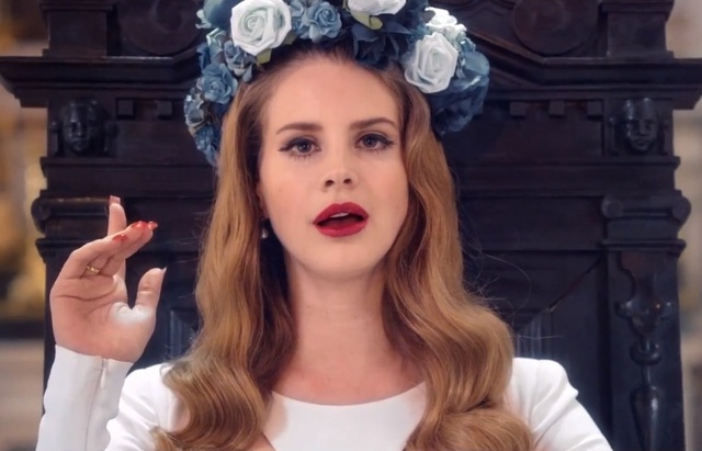 Lanzamiento del albúm Born To Die