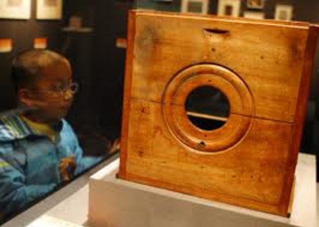 first camera is invented