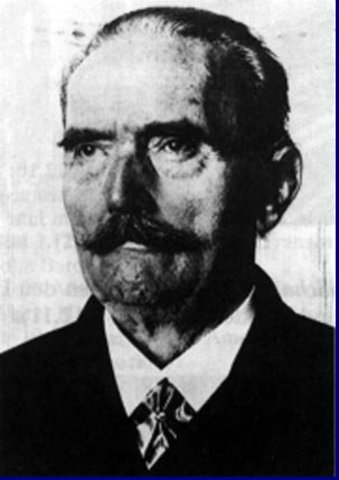 Paul Nipkov inventa i patenta el disc de nipkov (primer sistema electromagnètic de televisió)