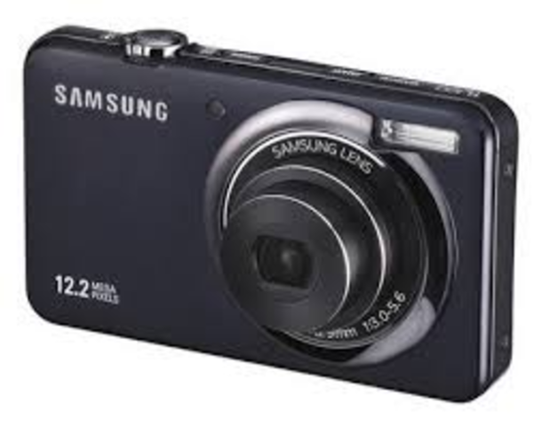 DIGITAL CAMERA